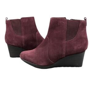 Clarks Crystal Quartz Suede Wedge Boots EUC Size 7W     S2903